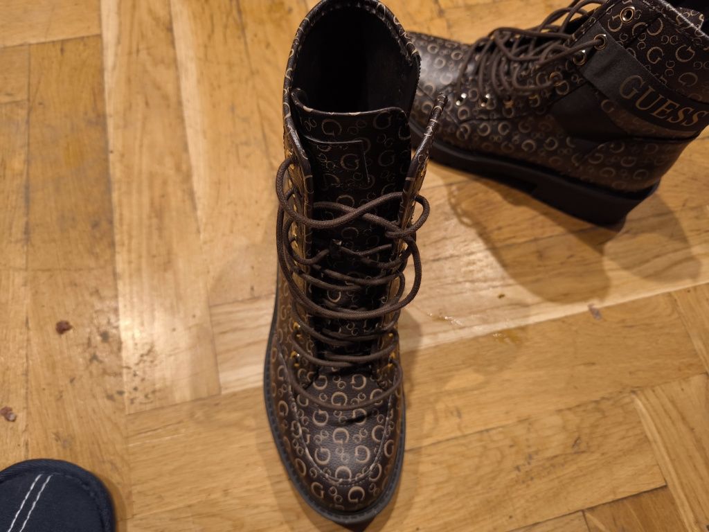 Guess Buty na sprzedaż.Damskie