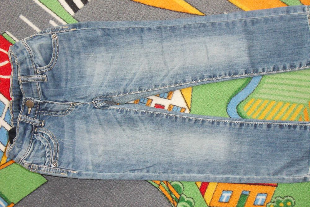 Spodnie dżinsy rozmiar 110 marki Benetton