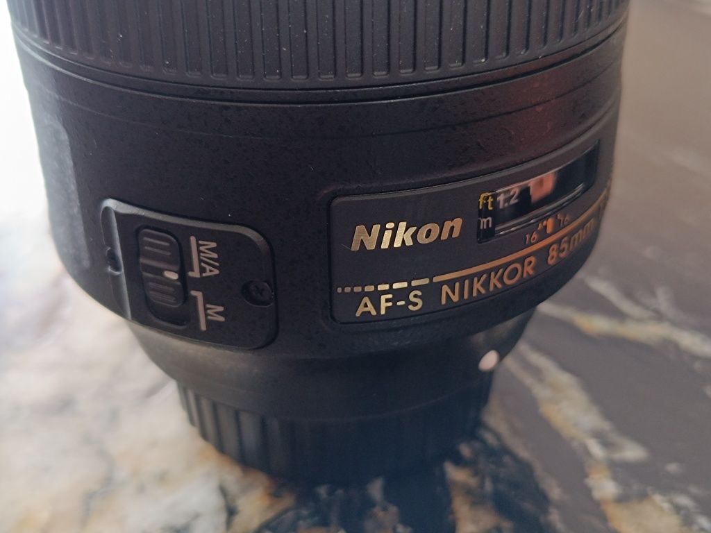 Nikkor 85 mm f 1/8 jak nowy - idealny