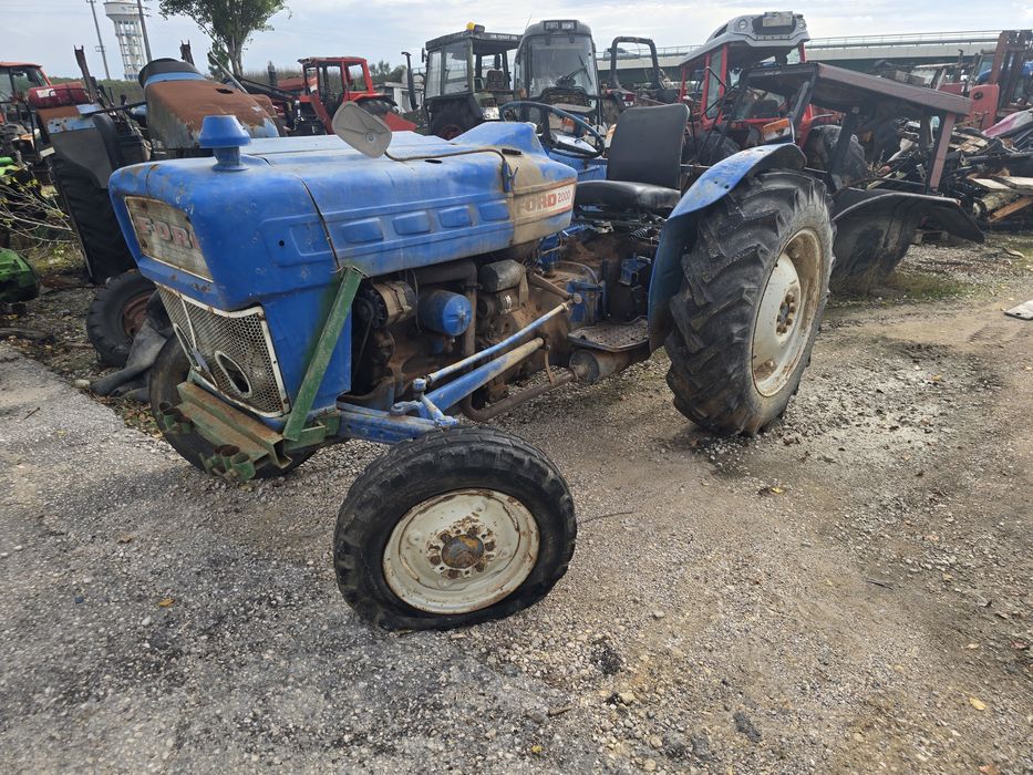 Trator Ford 2000 para peças
