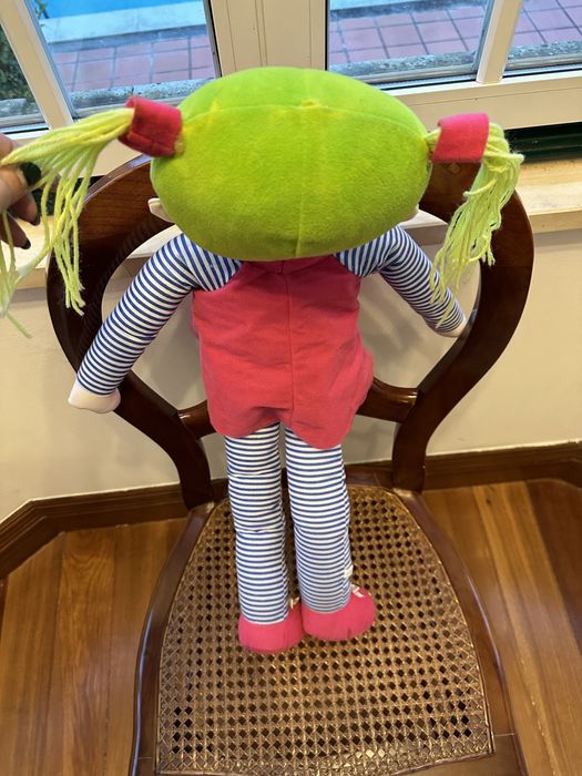 Boneca com 70cm de tamanho
