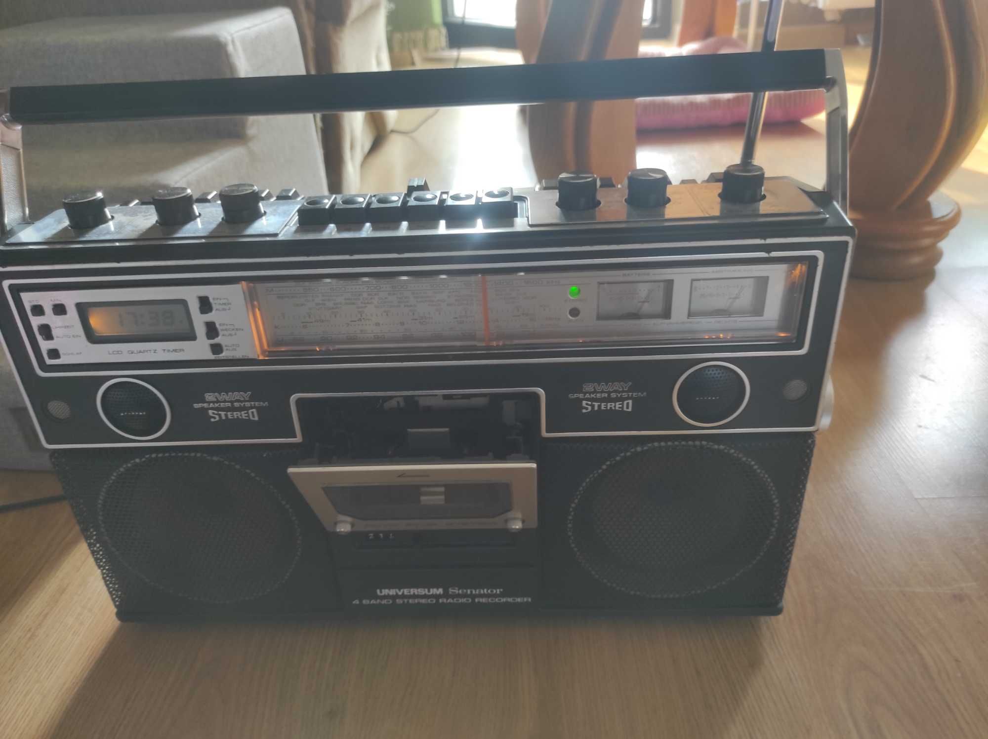 Radiomagnetofon BOOMBOX