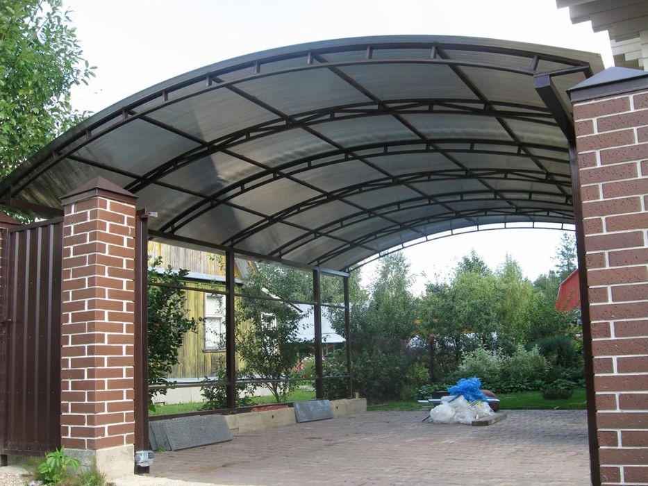 Навес из поликарбоната