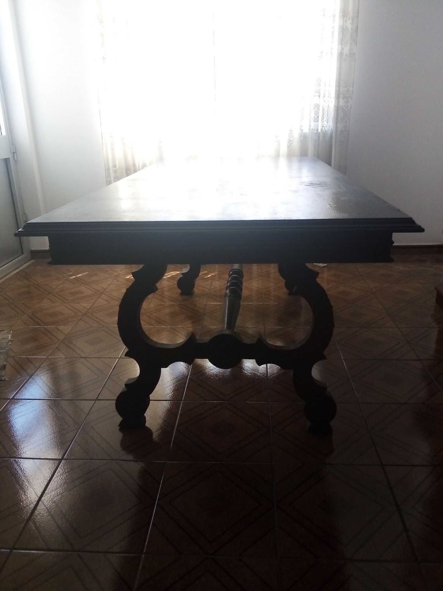 Mesa de Sala e Cadeiras