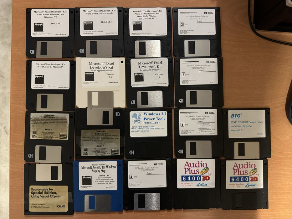 Troco 18 disquetes originais programas antigos64563985381377120