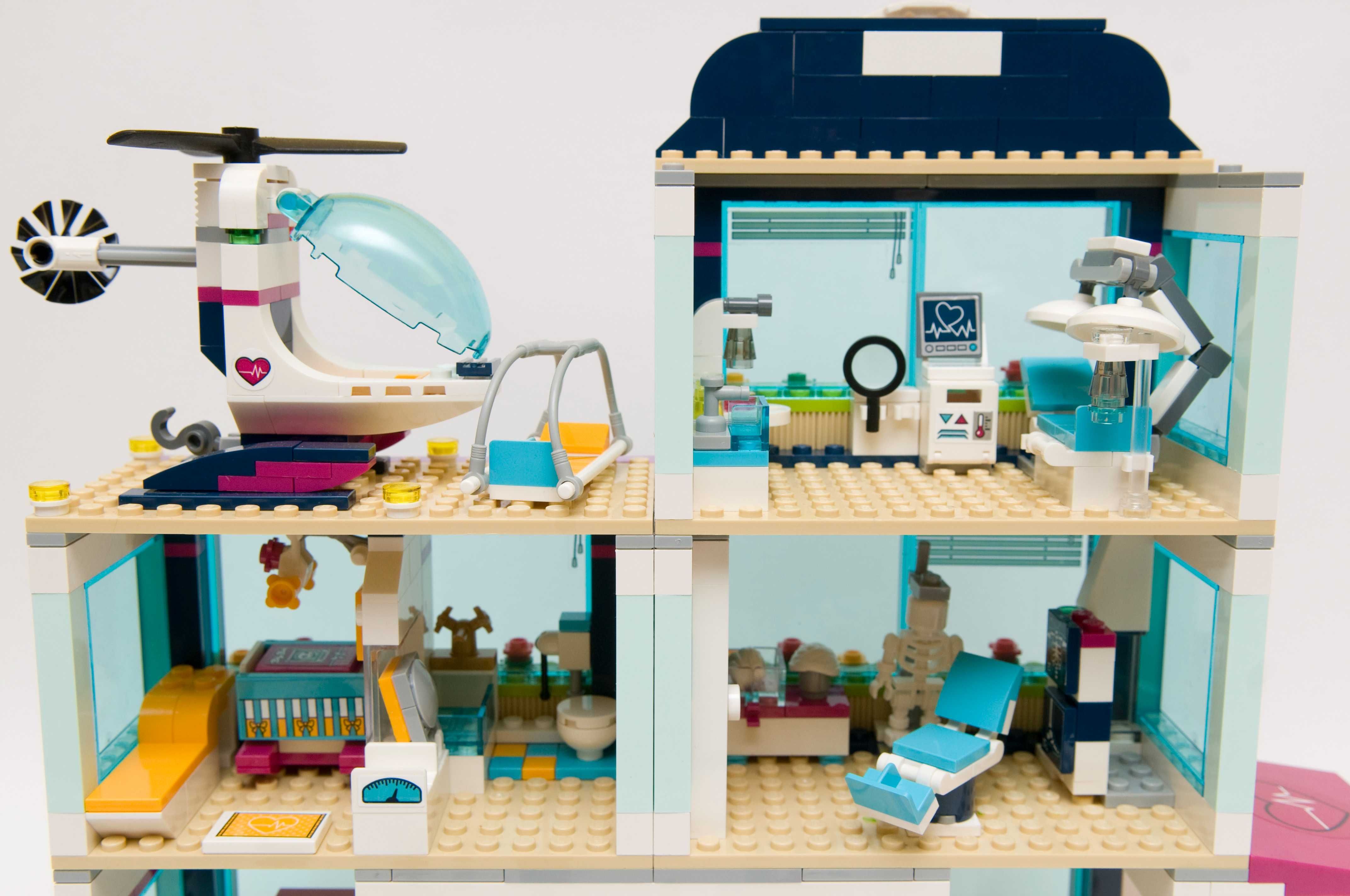 LEGO 41318 Friends - Heartlake Hospital