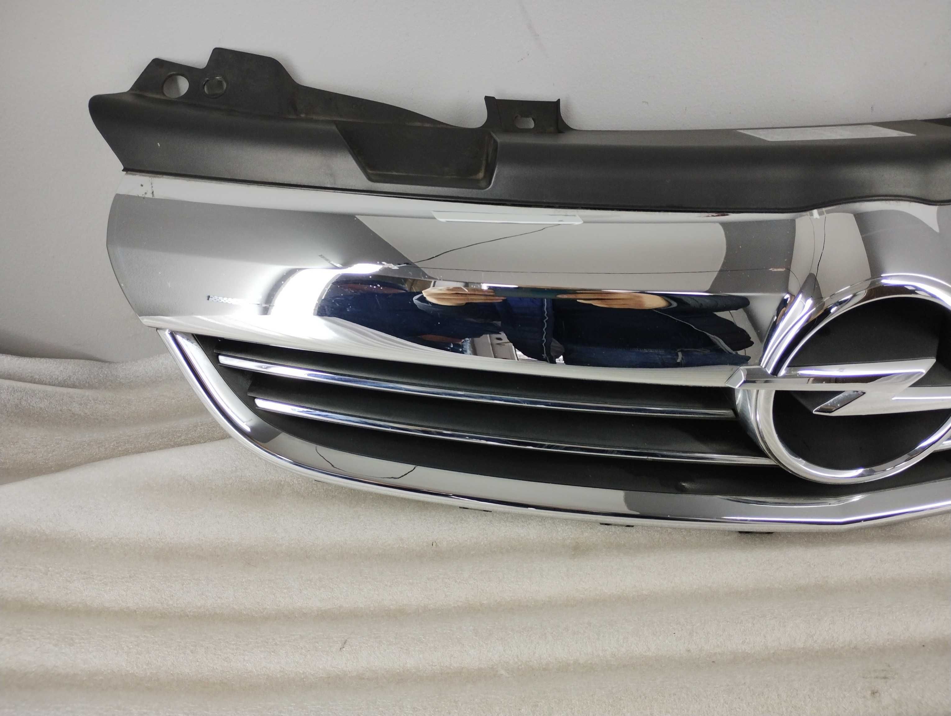 Gril Atrapa Opel Zafira B Lift