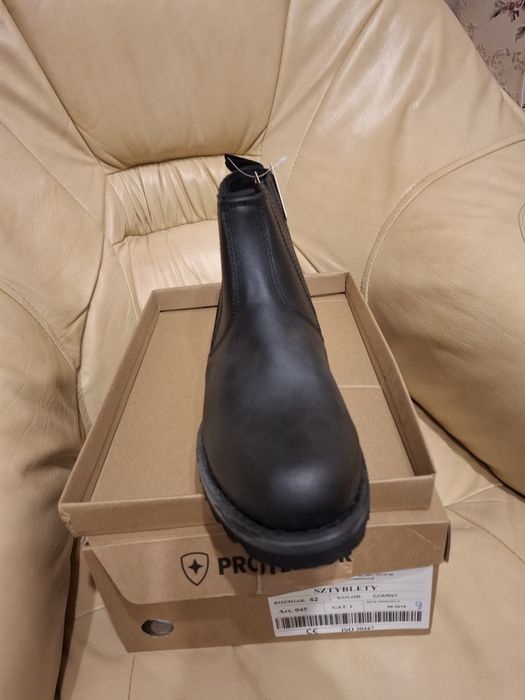 Sprzedam nowe obuwie robocze męskie rozmiar 42