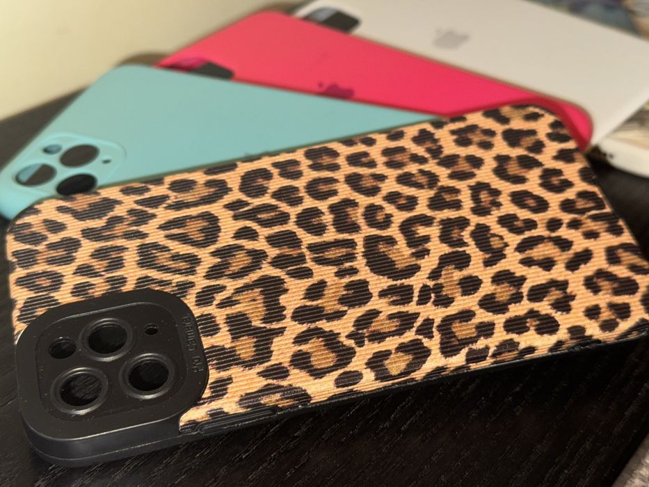 Чохли для Iphone 11 pro max в чудововму стані