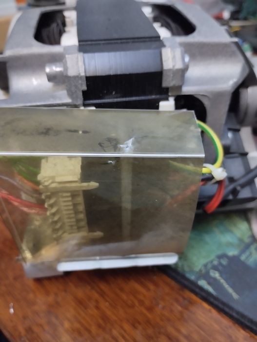 Електродвигун від пральної машини BEKO