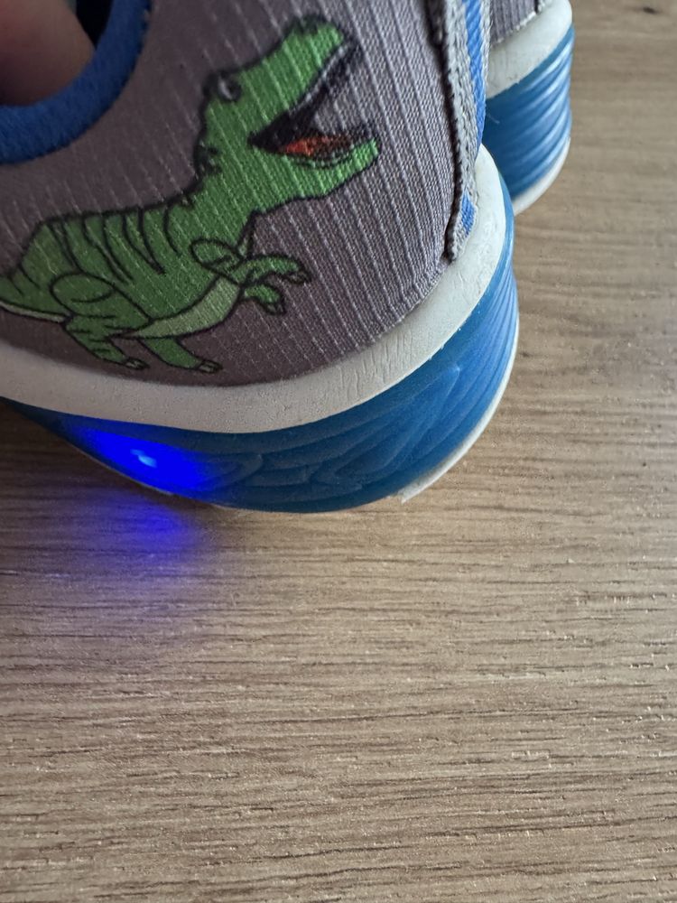 Swiecące buty Lupilu 27