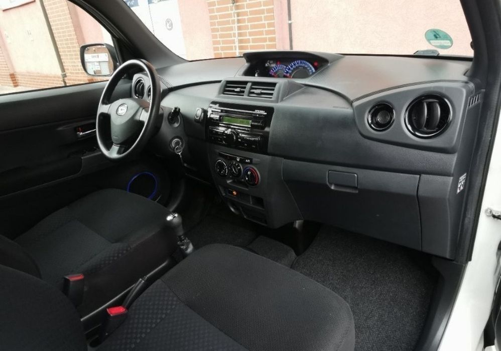 Daihatsu Materia 2008, 260000 км., бензин 1,3 л., МКПП.