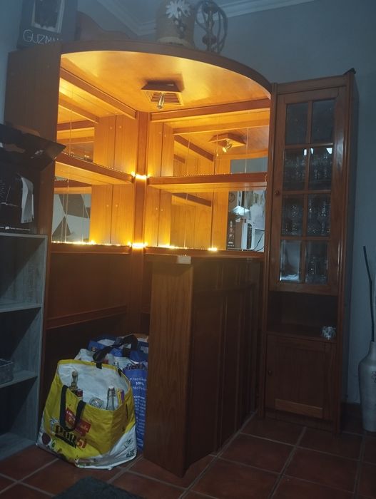 Venda de bar em bom estado