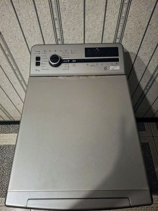Пральна машина  Whirlpool 6 Sense