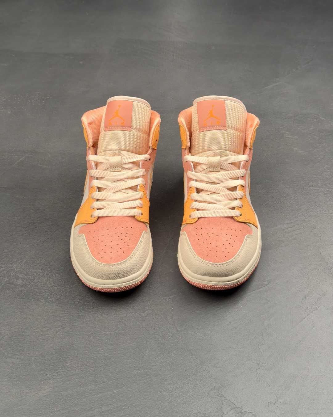 Кросівки Air Jordan 1 Mid 'Apricot'