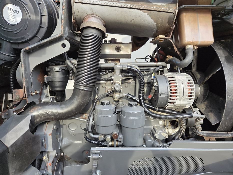 Fendt 411 Vario Ciągnik / Traktor  rolniczy,  rok 2001, Moc 110 KM