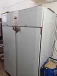 Armário Vertical de Refrigeração Profissional – Como novo