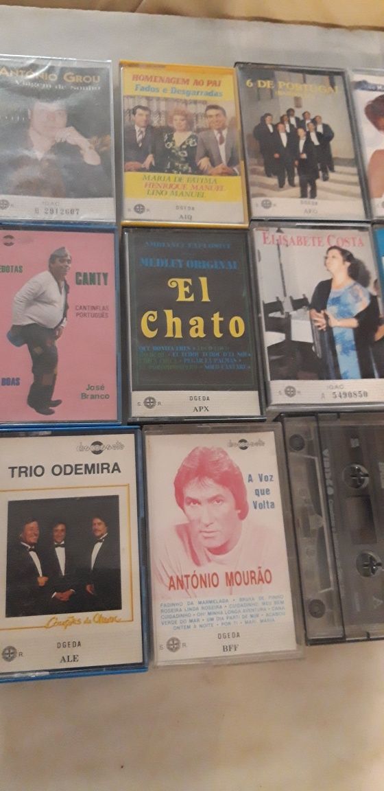 Conjunto de 15 Cassetes de Música Portuguesa