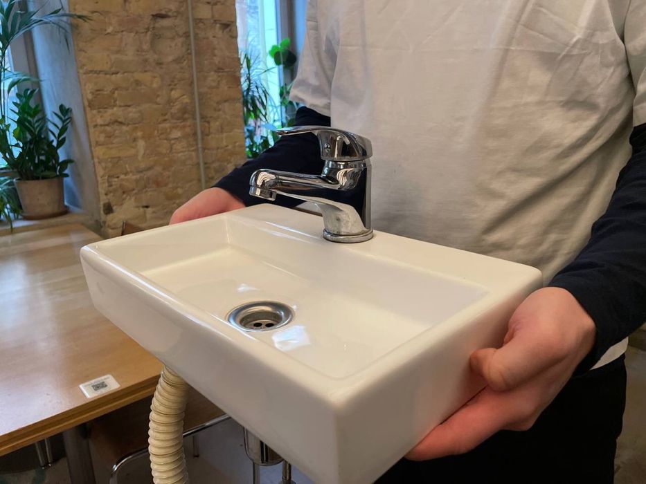 Комплект змішувач з умивальником