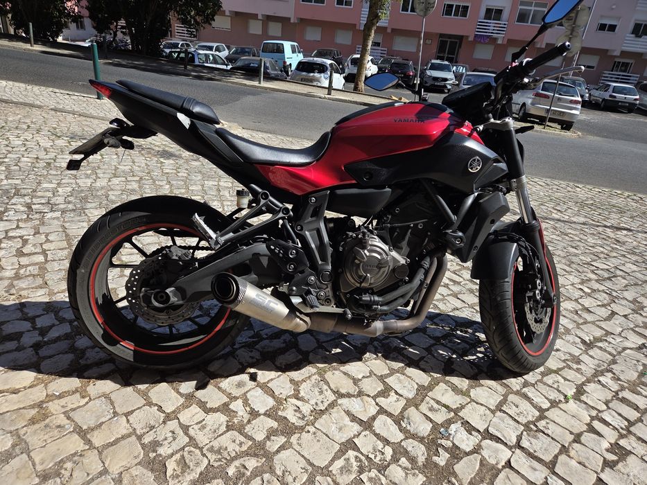 Vendo mota MT 07 2016