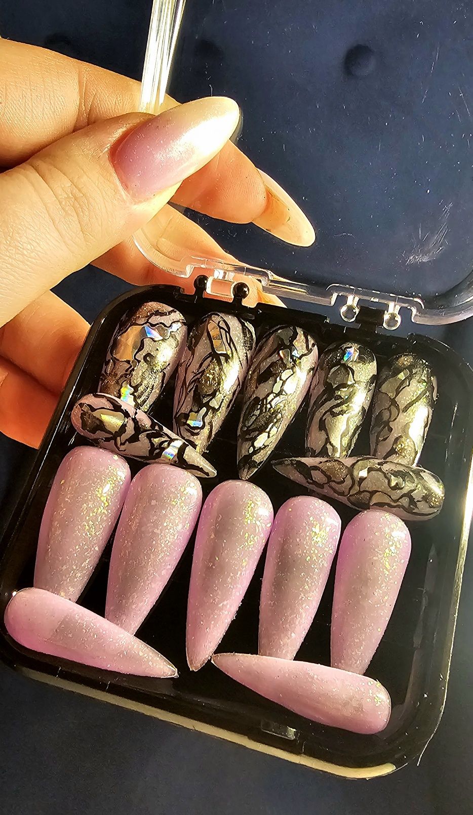 Tipsy / press on nails