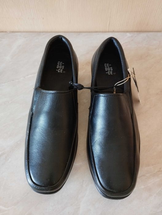 Кожаные женские туфли новые /Шкіряні жіночі туфлі нові р.40 (26 см)