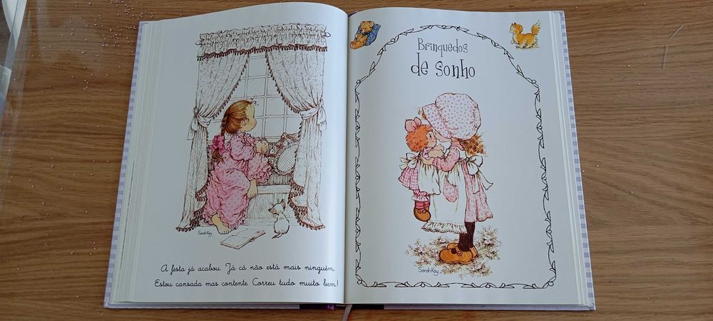 Livro raro da Sarah Kay - O mundo  maravilhoso da Sarah Kay