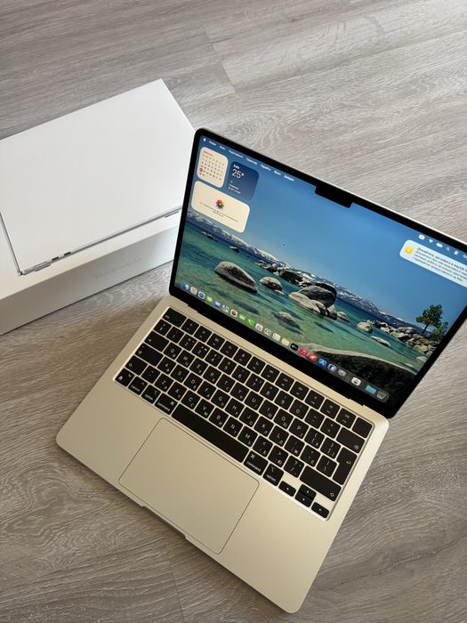 Macbook air 13 (2022) m2 256Gb офіційний Повний комплект