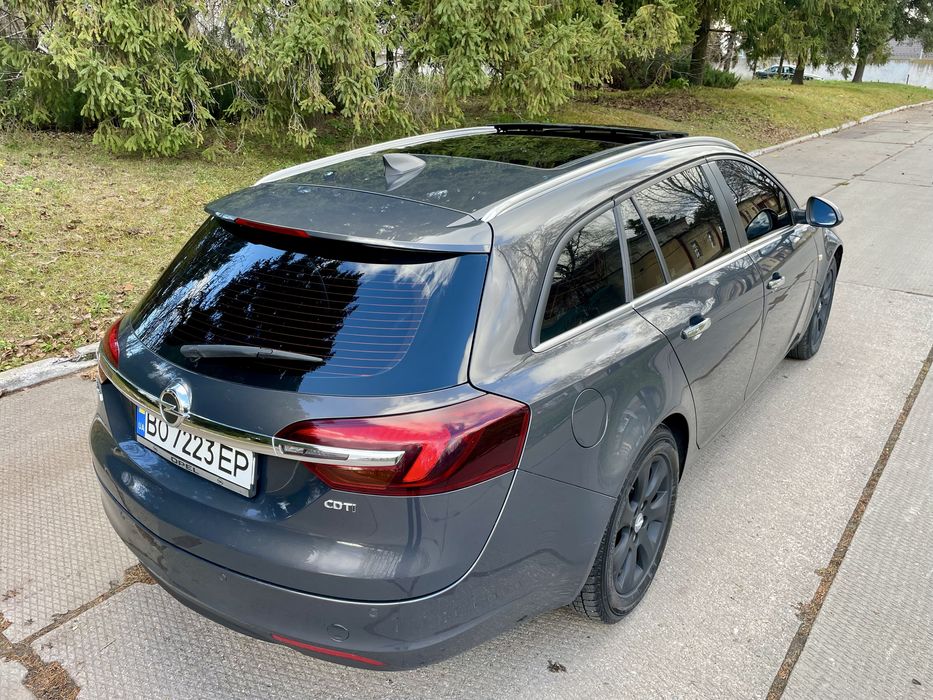 Авто опель інсігнія Opel Insignia 2015