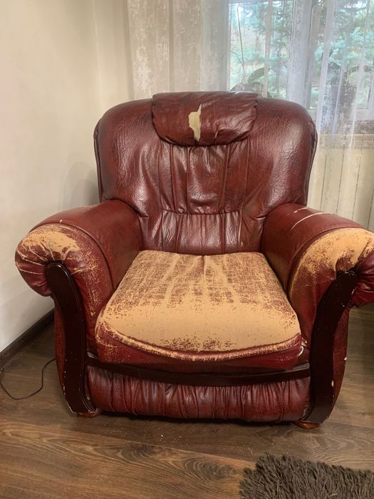 Шкірний куток і крісло