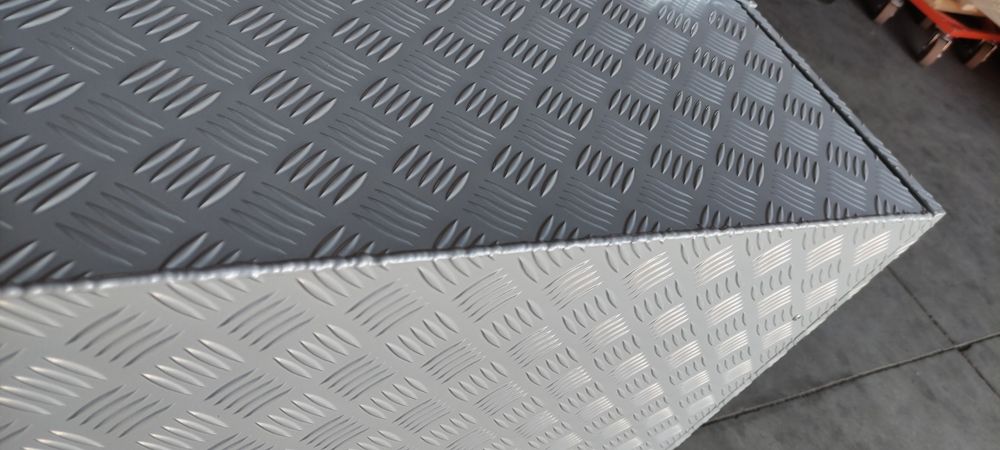 Aluminiowa skrzynia wyprawowa offroad bagaznik dachowy