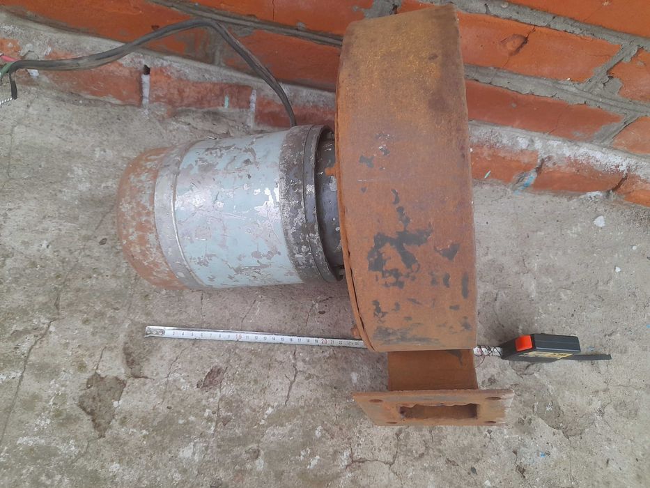 Вентилятор вытяжной (улитка) 380 в. 600 вт. 2800 об. мин.