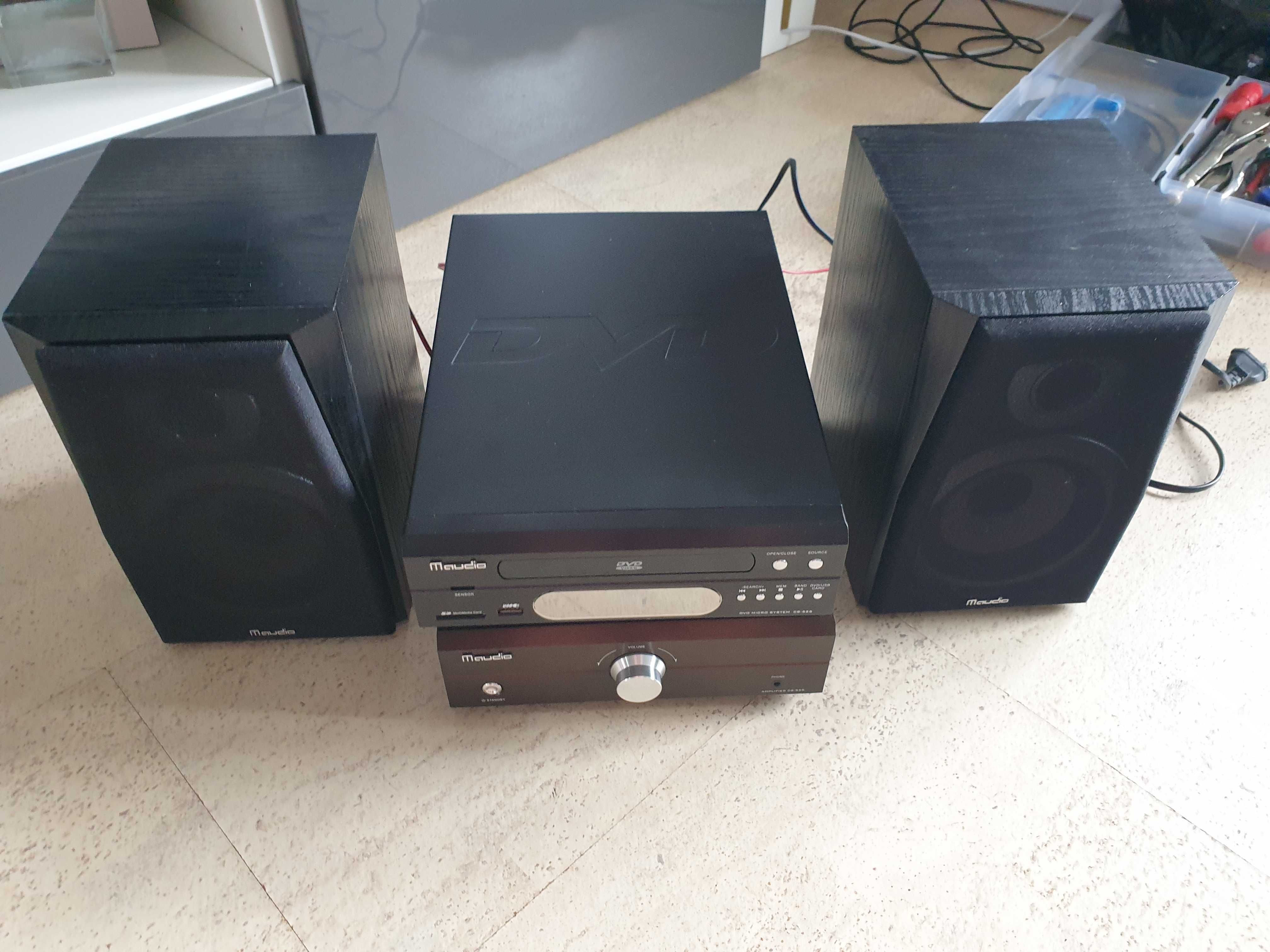 Mini wieża M audio CS 525