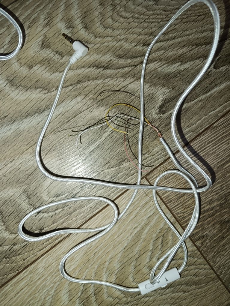Razer Kraken- przewodowy zestaw słuchawkowy do gier dla wielu platform