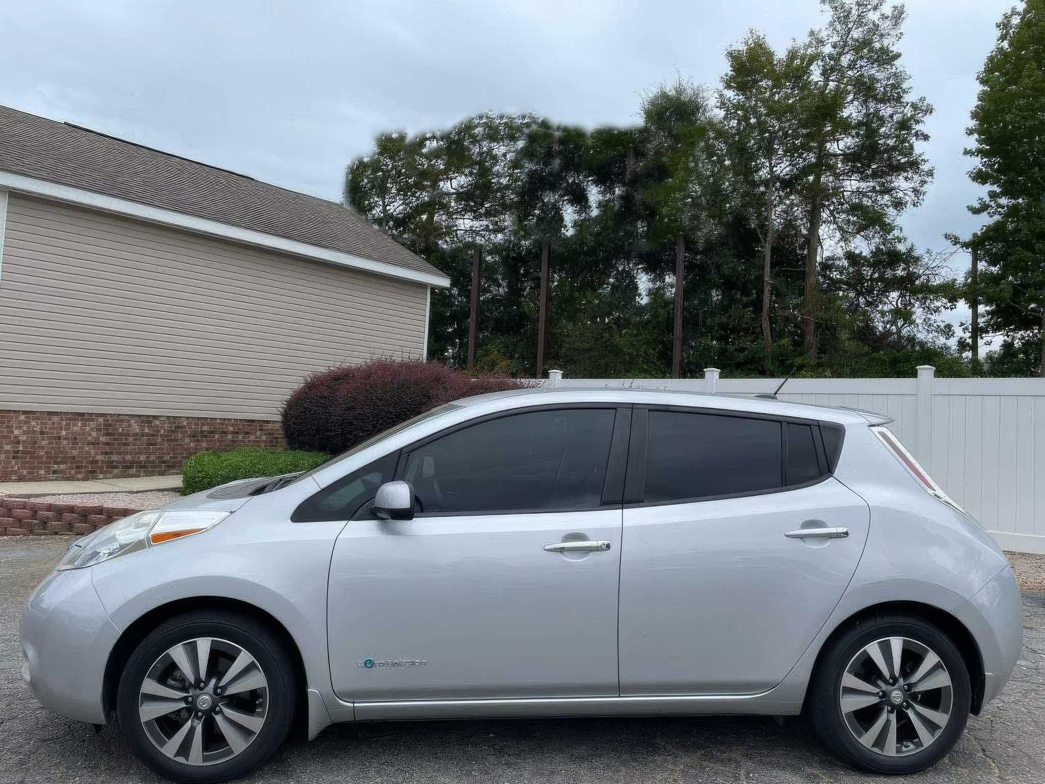 2015 Nissan LEAF SL