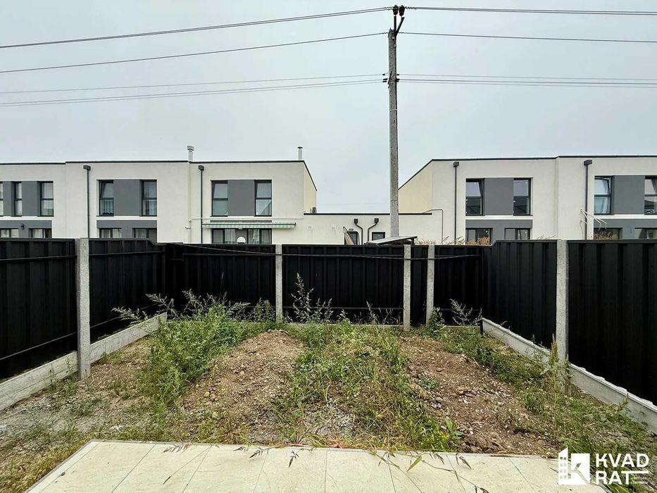 Зданий готовий до ремонту таунхаус!