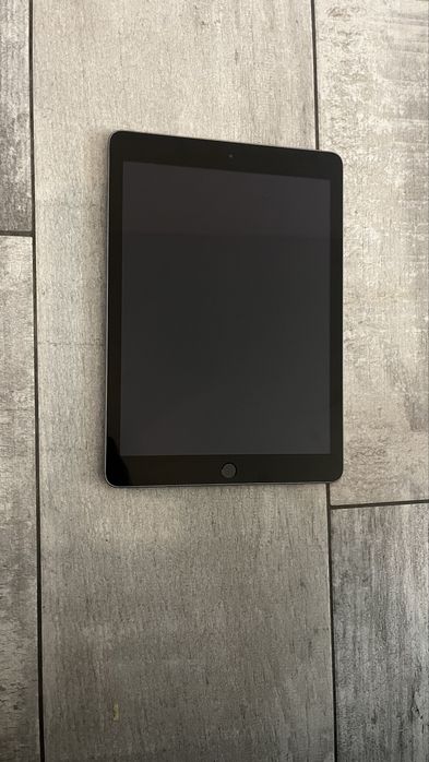 Ipad 5th gen a1822 на запчастини