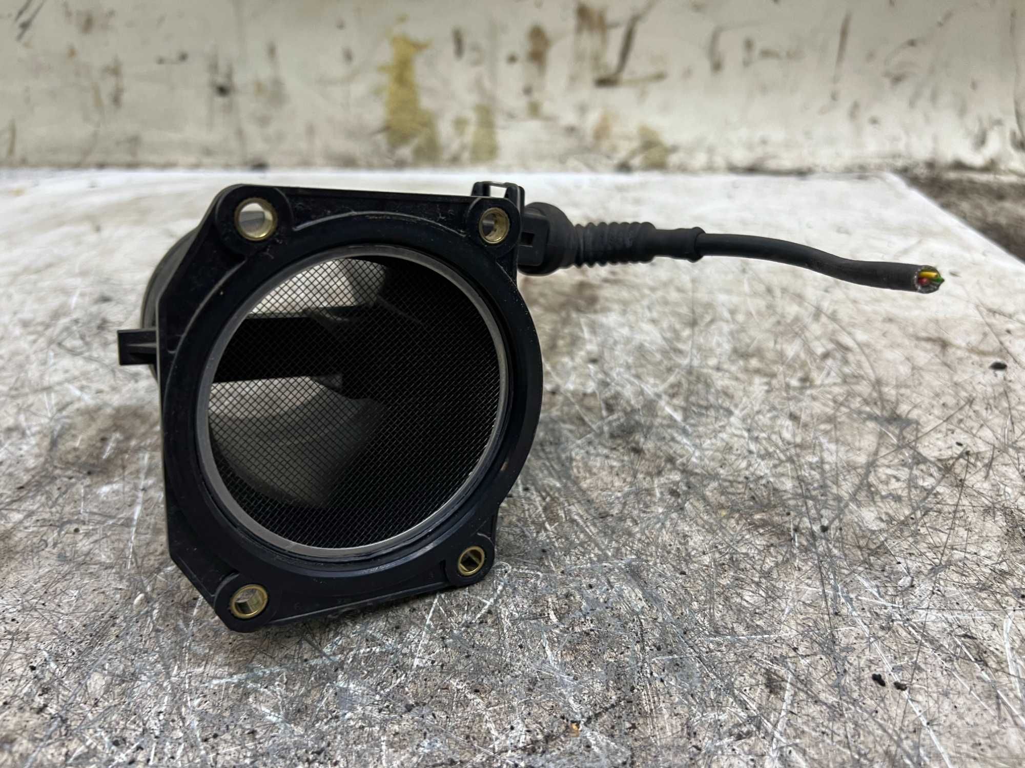 Audi A3 8L 1.8B A4 B5 1.6B 1.8T Vw Passat B5 Przepływomierz Powietrza
