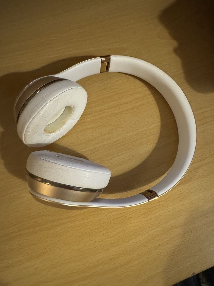 Apple | BEATS SOLO 3 dourado