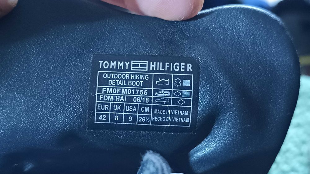 Męskie buty TOMMY HILFIGER OUTDOOR HIKING Detail BOOT r.42 skóra s.bdb