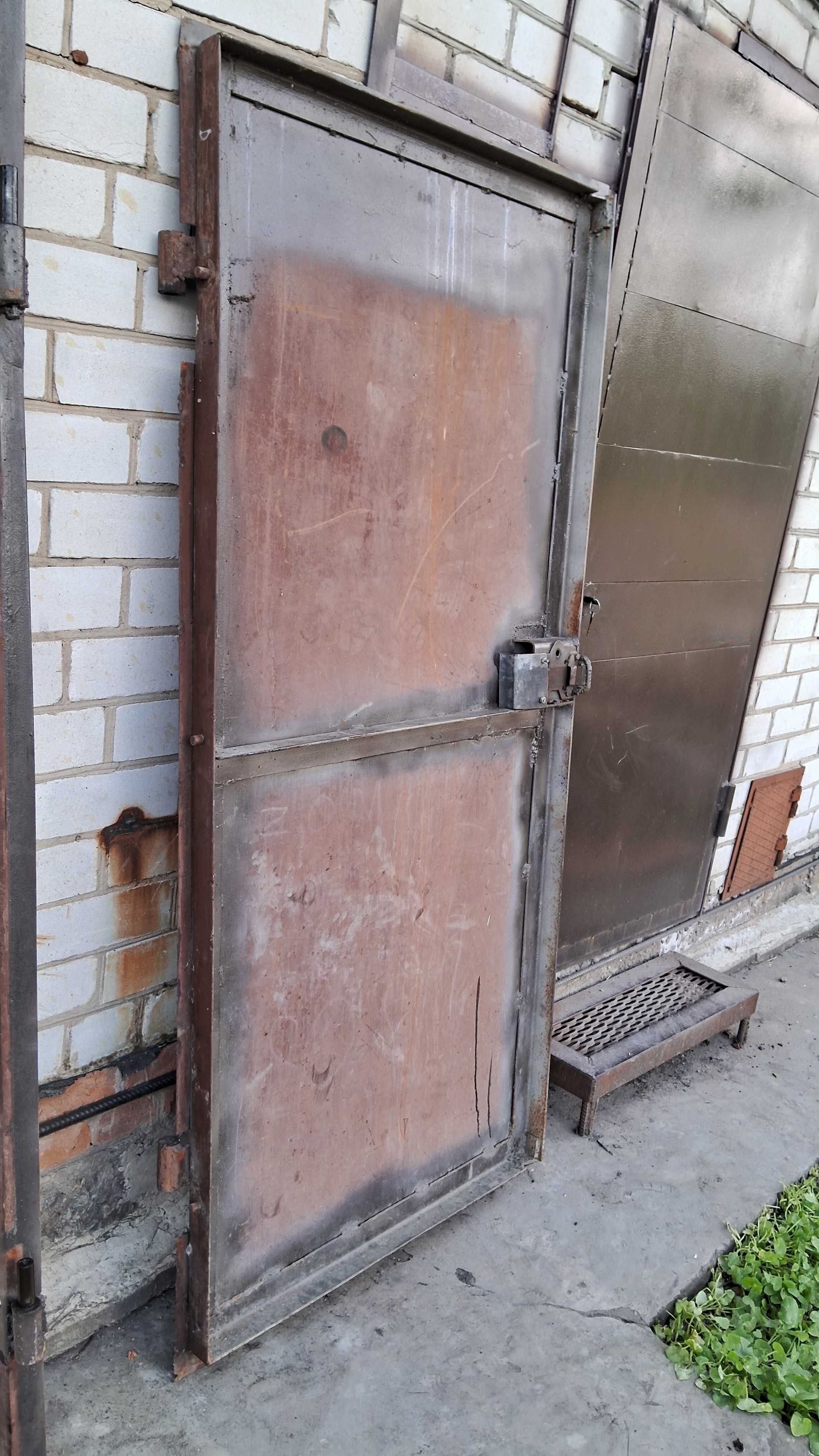 двері металеві бу