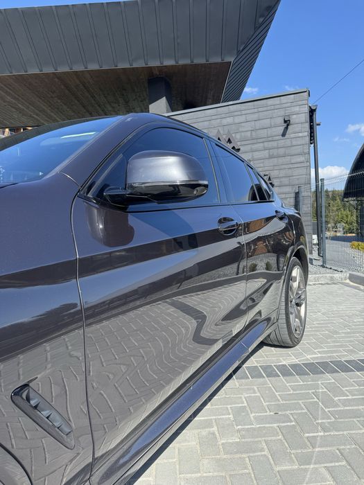 BMW X4 М в ідеальному стані
