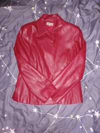 Жіноча шкіряна куртка червоного кольору