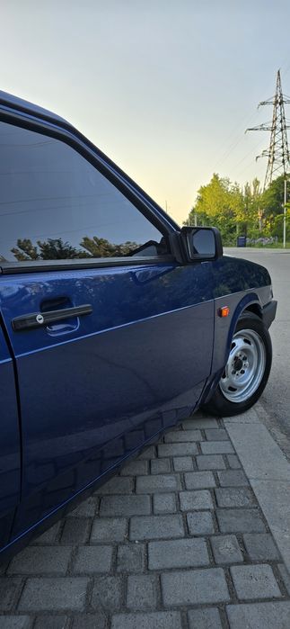 Продам ваз 21099 /тонировка/музыка/занижение -90/