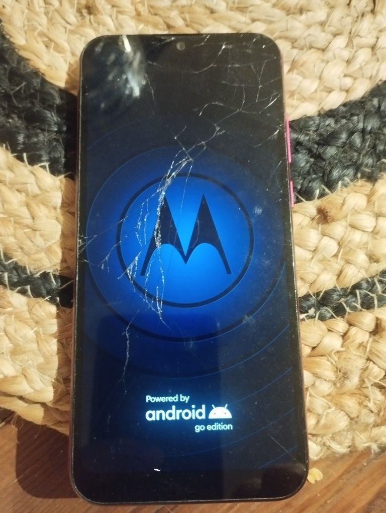 Telefon Motorola E6s