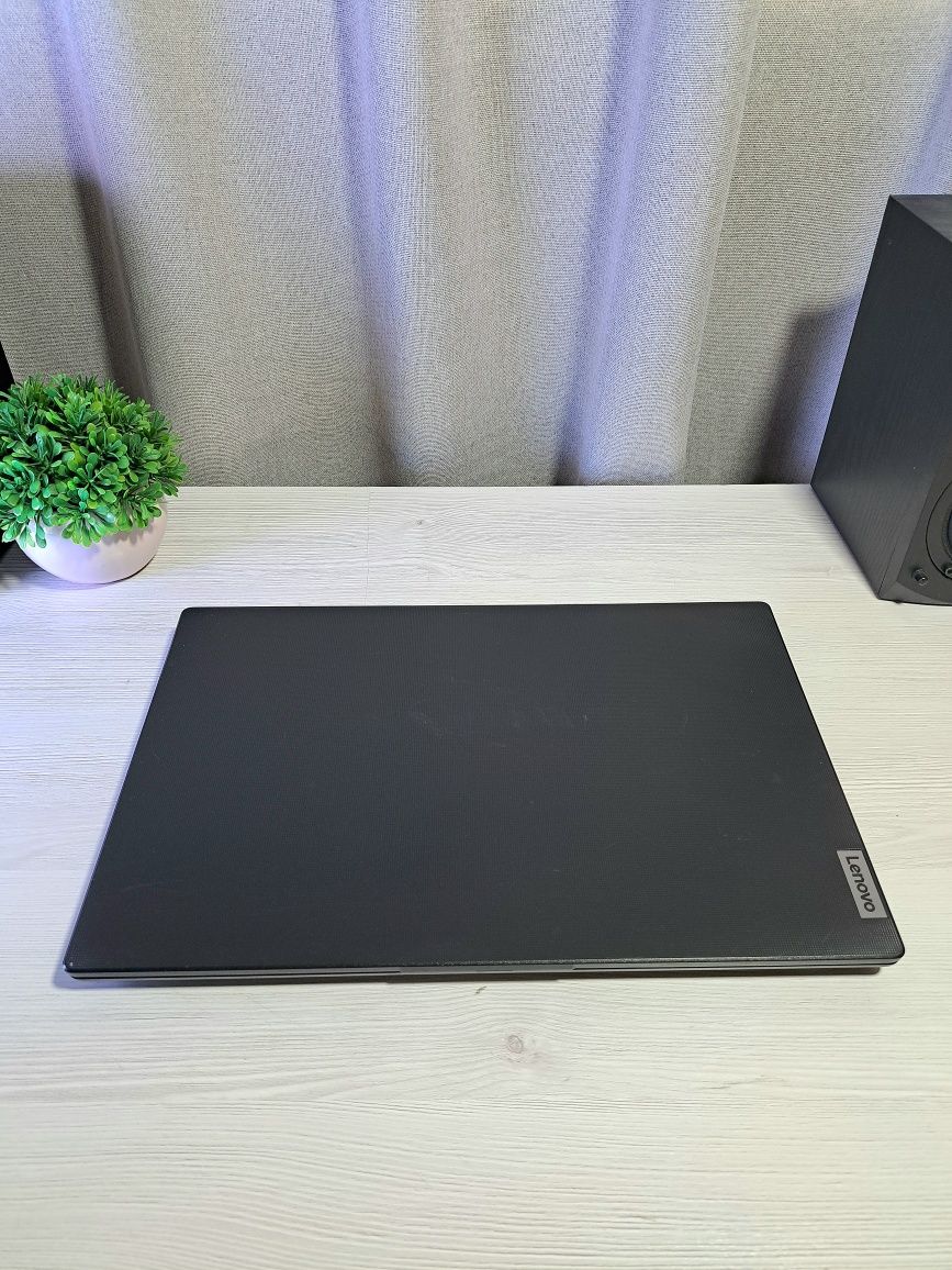 Ноутбук Lenovo V14 G3/i3-1215U/8 Gb/256 Gb/Intel UHD Graphics 2 Gb