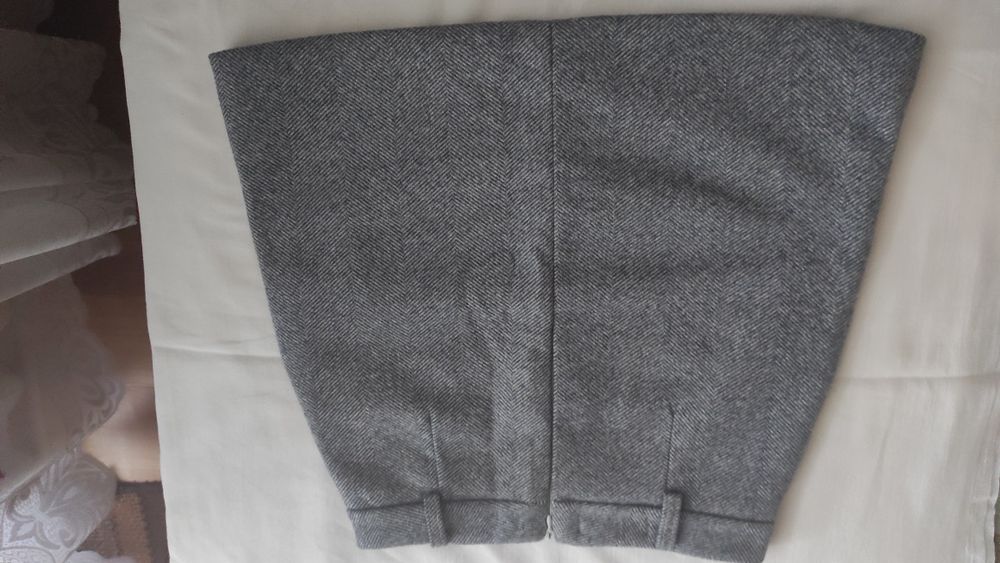 Стильна спідниця