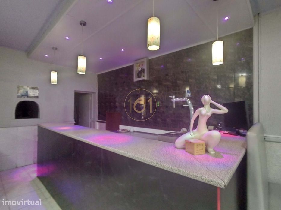 Clube noturno e Restaurante