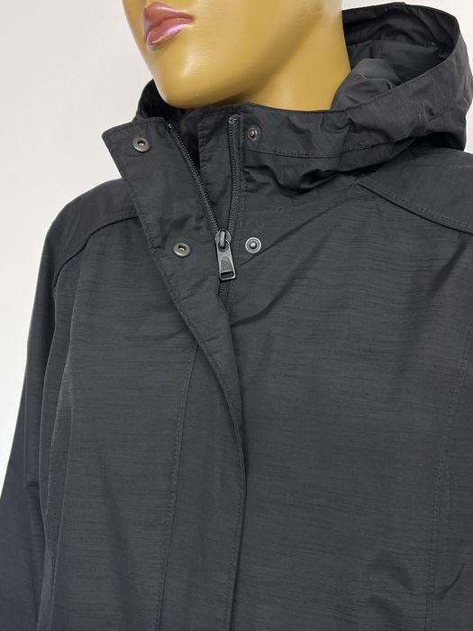 The north face L XL чорна демі куртка вівтрівка дощовик трекінгова
