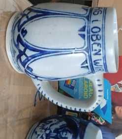 2 canecas de cervejada zona da Baviera na Alemanha